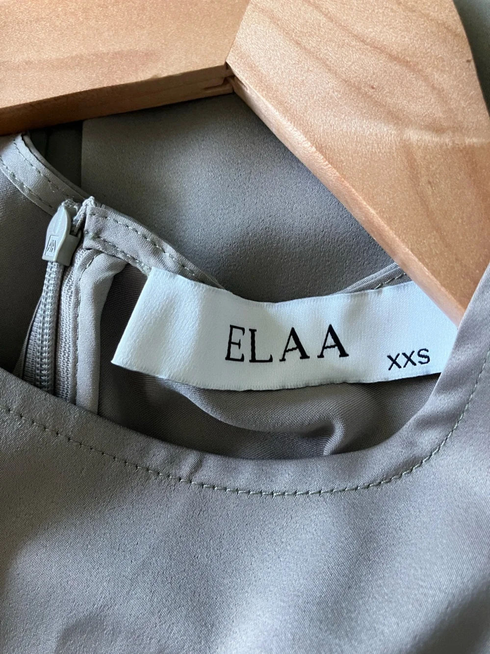 ELAA Muted Olive Green/Taupe Satin Long Sleeve A-Line Maxi Dress Size XXS-XS - Picture 12 of 12